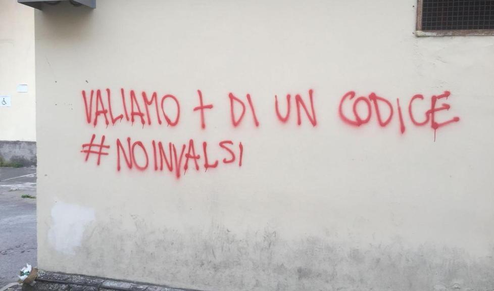«No agli Invalsi». E sigillano le serrature 