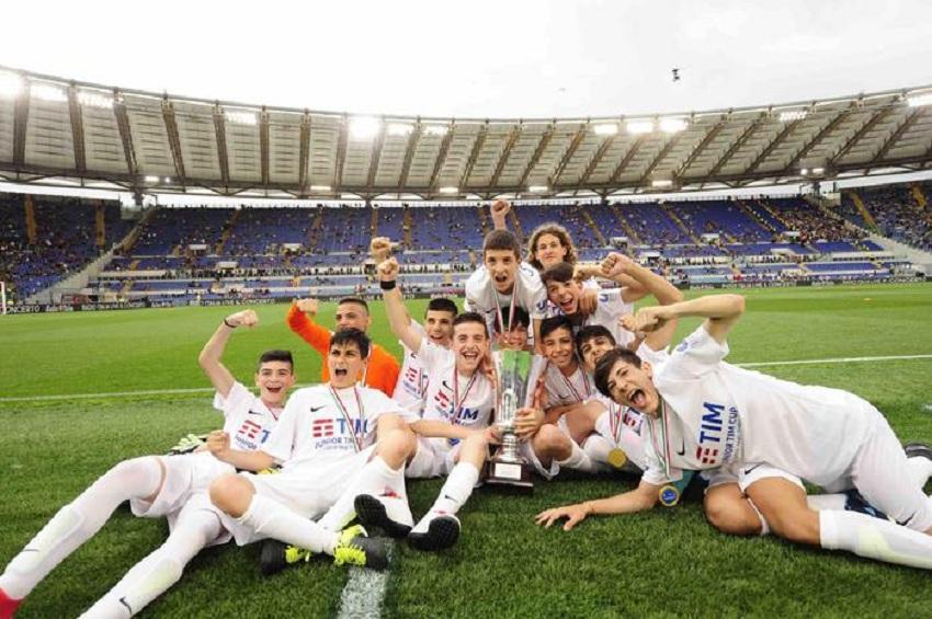 L'esultanza dei sassaresi a fine partita