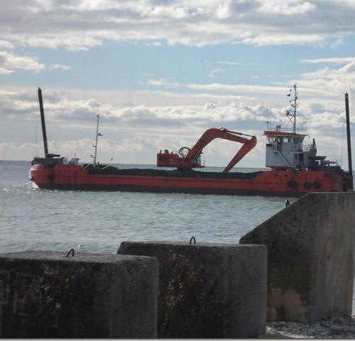 E la sabbia prelevata servirà alla spiaggia di Marina di Massa 