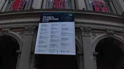 Lavori al teatro Un supertecnico per il progetto