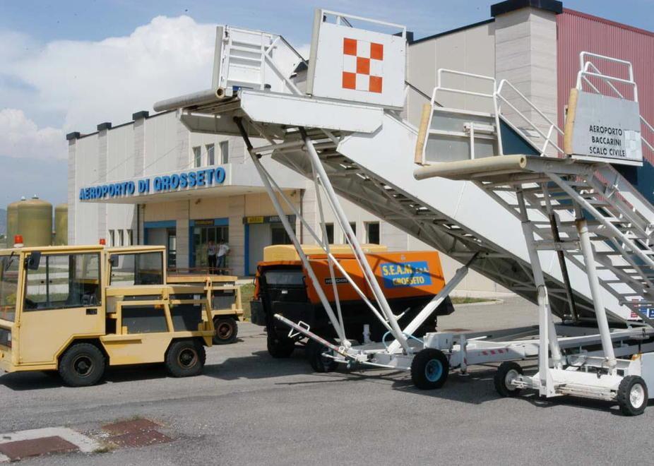 Aeroporto di Grosseto: atterra il primo volo di linea 