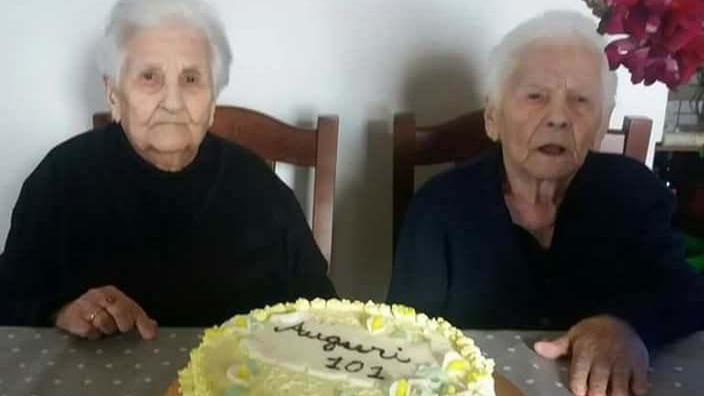 Le super gemelle compiono 101 anni, la festa a Berchidda è doppia 
