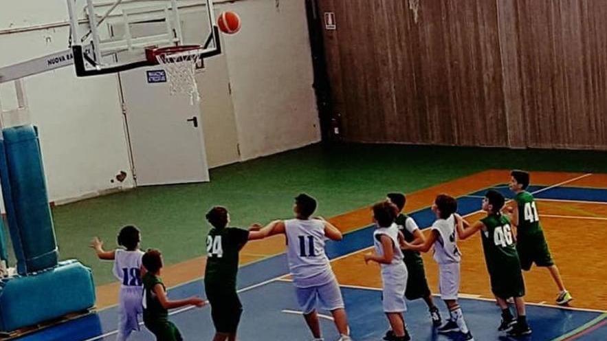 Stelle del basket si allenano coi bimbi di Peccioli