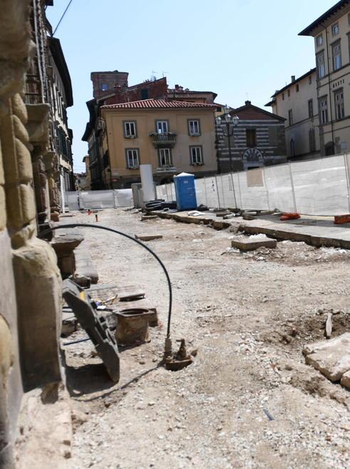 Emersione di reperti e collaudi: ecco perché i lavori vanno a rilento 