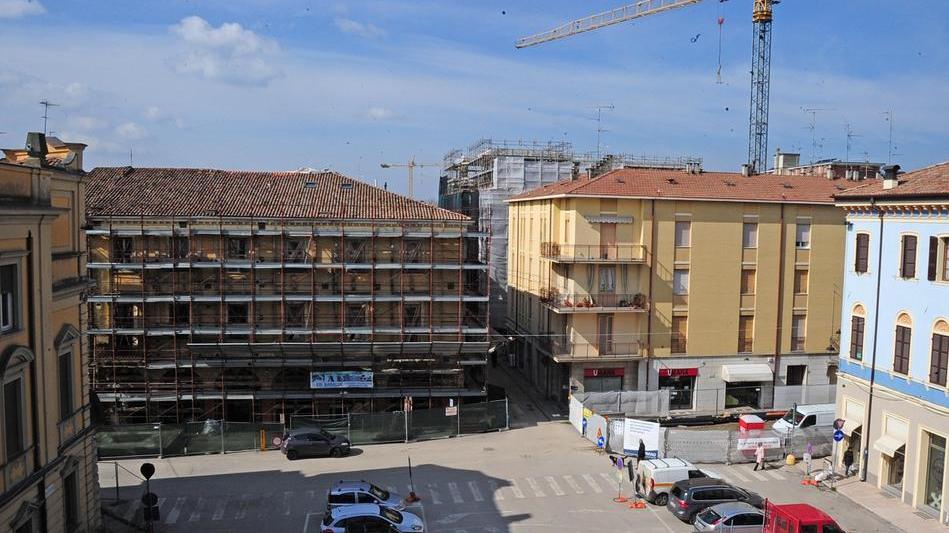 Cantieri, spariscono i parcheggi in piazza