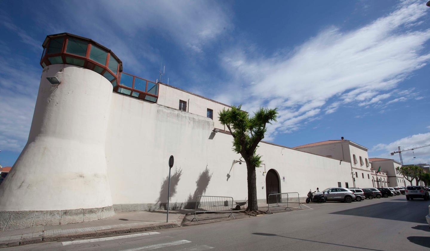 «Aiutò 3 detenuti a fuggire» docente davanti al giudice 