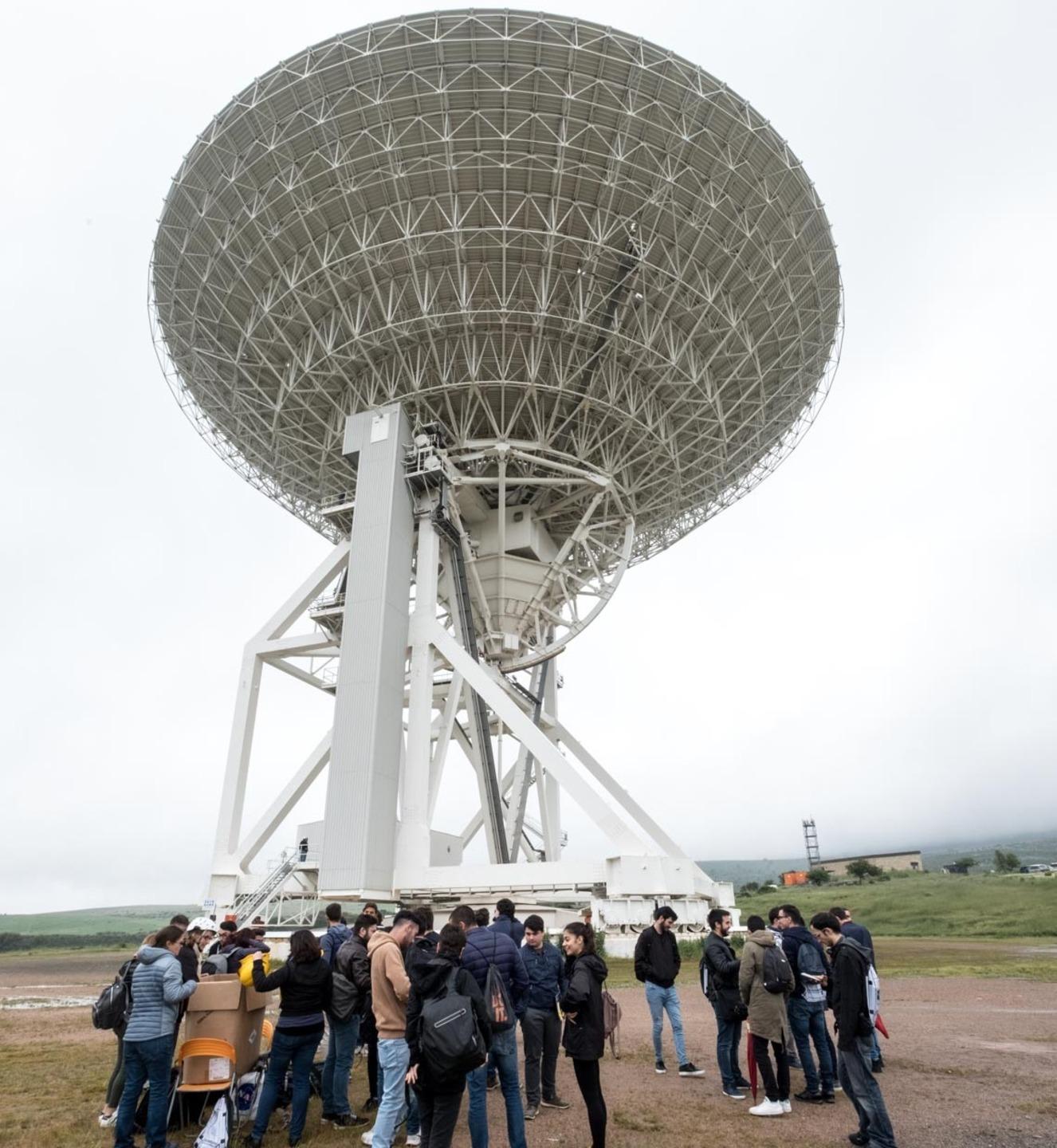 L’antenna tutta sarda non vuole solo la luna 