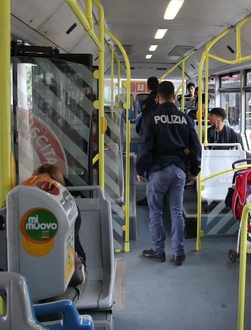 Rubano l’accendino d’oro In azione la gang dei bus 