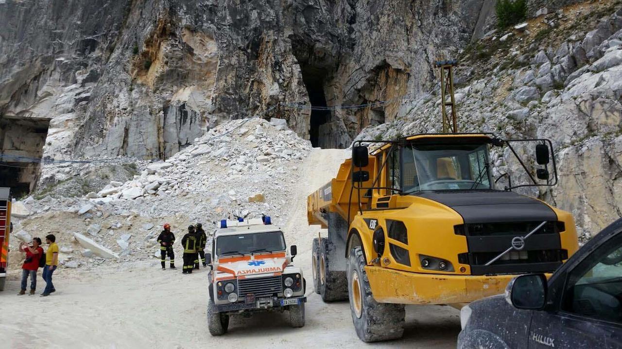 Carrara, incidente mortale alle cave: proclamato il lutto cittadino - Video