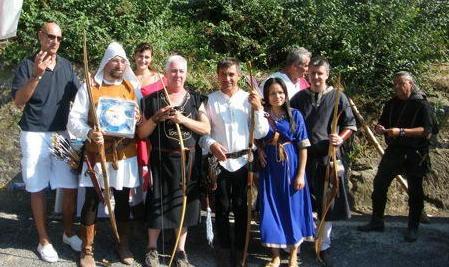 Di corsa con le bigonce fino alla torre del castello