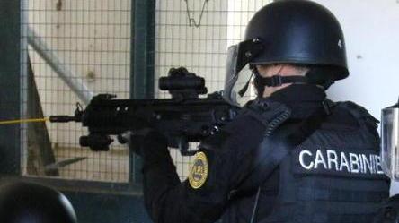 Simulato attacco terroristico con ostaggi e feriti