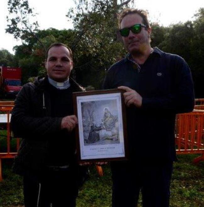 Batignano in marcia con un sogno nel cuore «Giovanni sia santo»