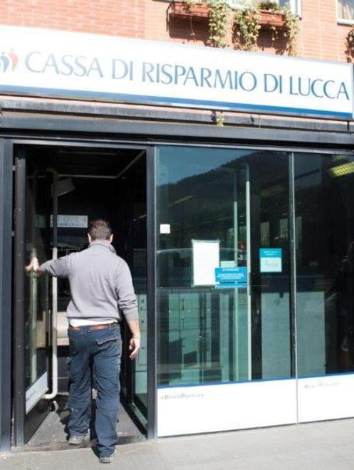 Chiusura sportelli Crl, l’appello dei sindacati 