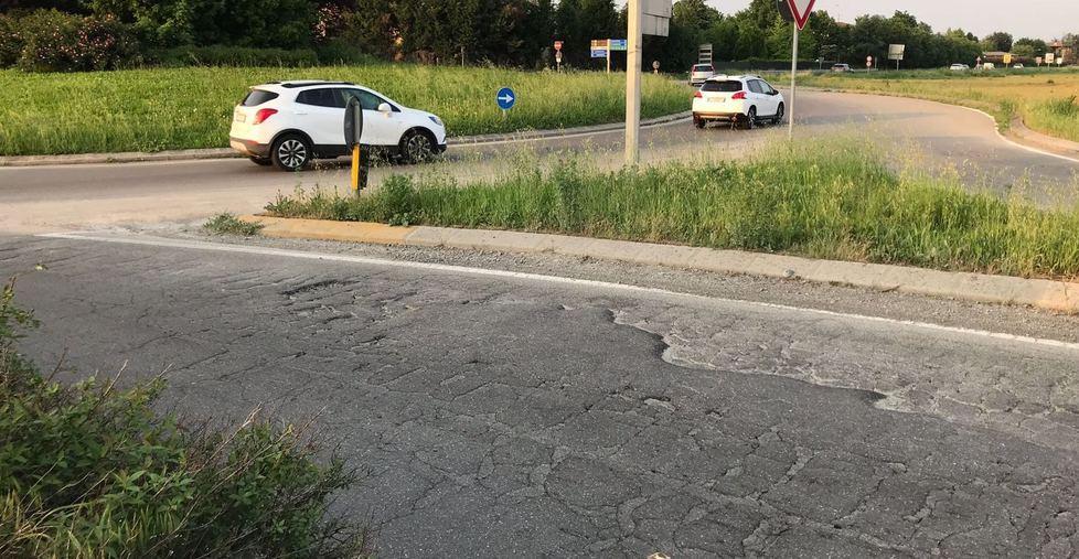 Buche in via del Cristo, un’odissea quotidiana 