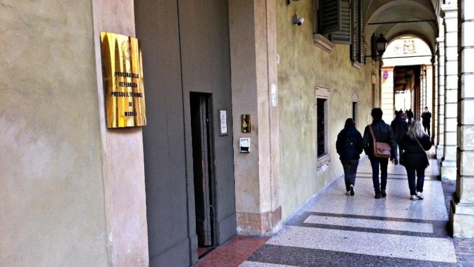 Porte separate al Kyi: «Non fu razzismo»