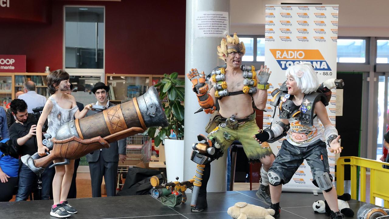 Una esibizione di cosplayer sul palco (Foto Nucci)