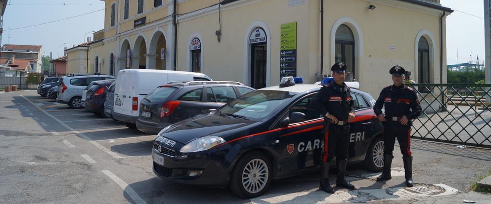 Droga negli slip e nel reggiseno, un arresto in stazione 