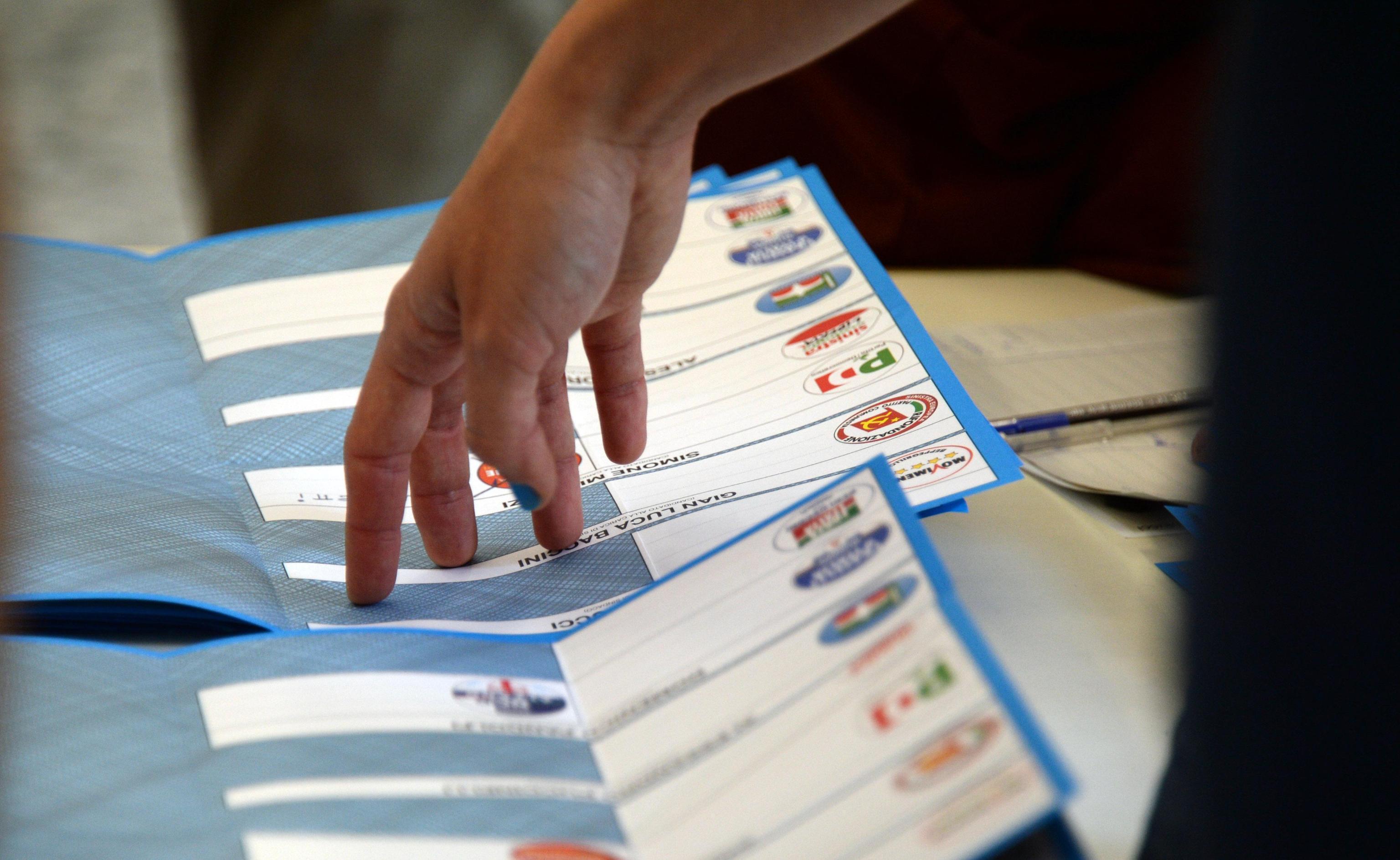 Elezioni amministrative, le liste nei comuni