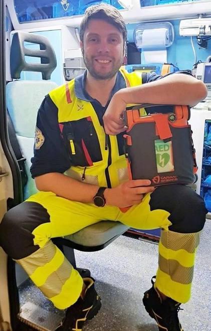 «Imparate a usare il defibrillatore» 
