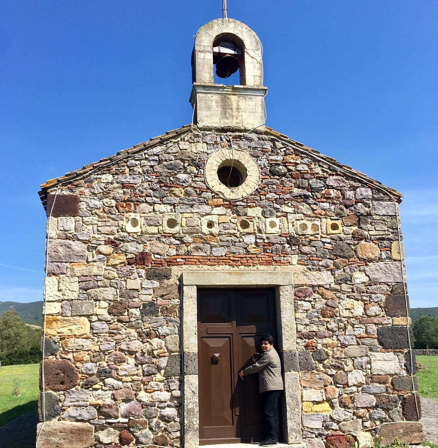 La famiglia che da 80 anni ha le chiavi della chiesetta