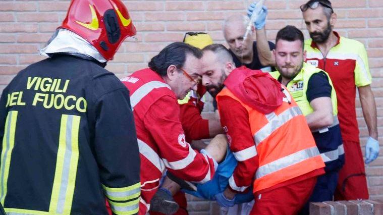 Sta meglio il bimbo trafitto dal cancello