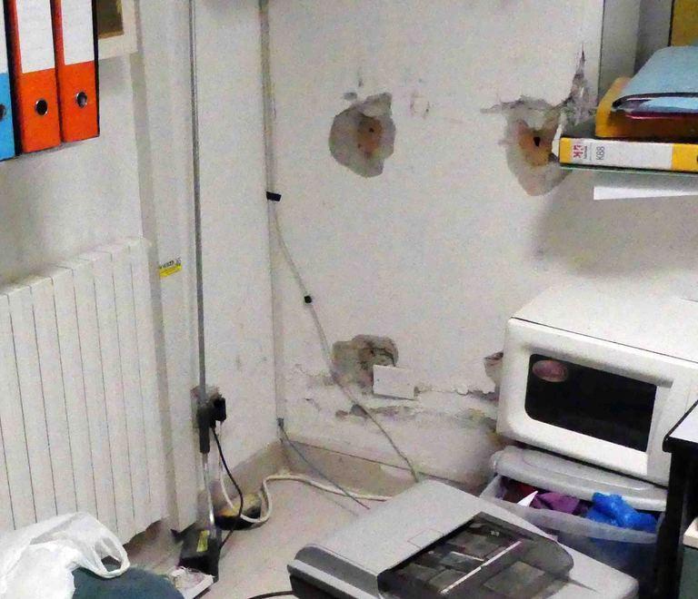 Ladri in piscina: smurata la cassaforte 