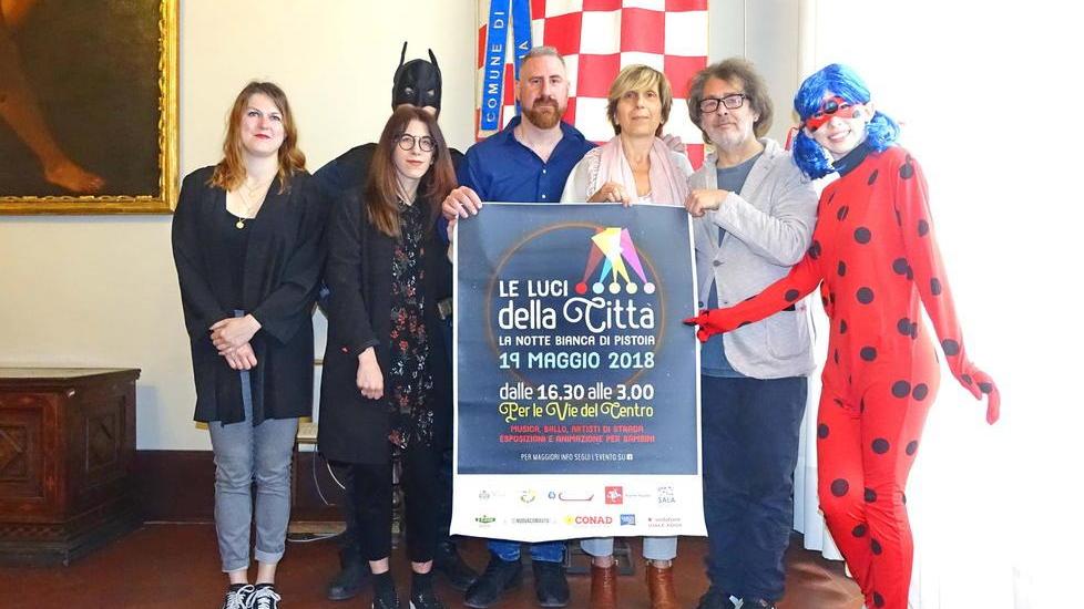 Le luci della città fino a mezzanotte