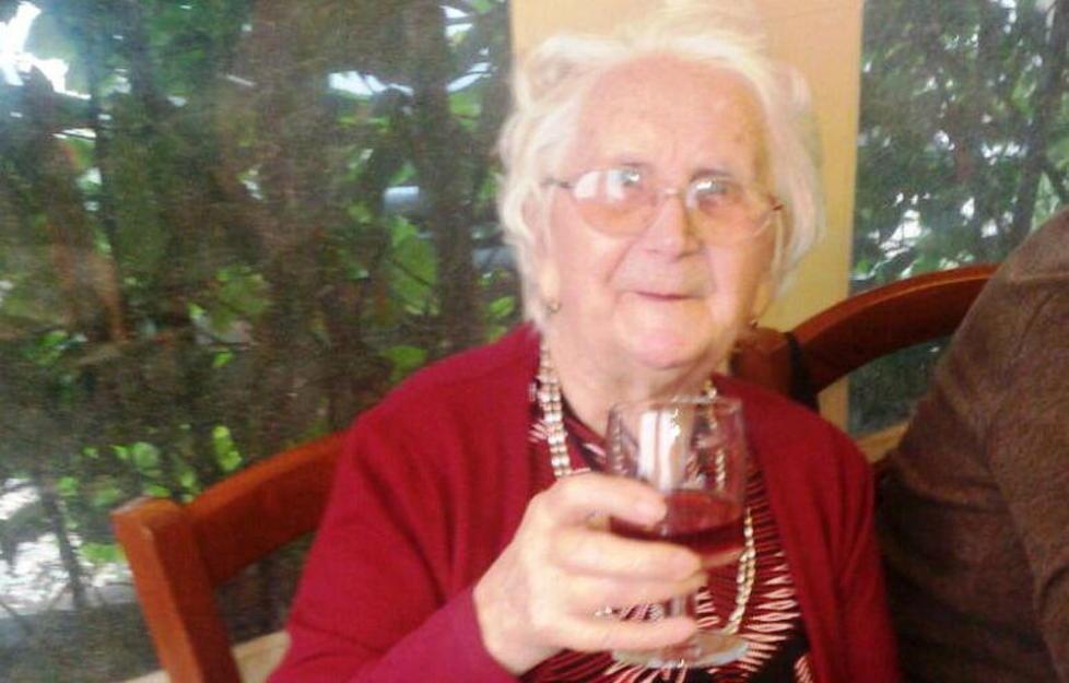 Ida brinda ai suoi primi 100 anni 