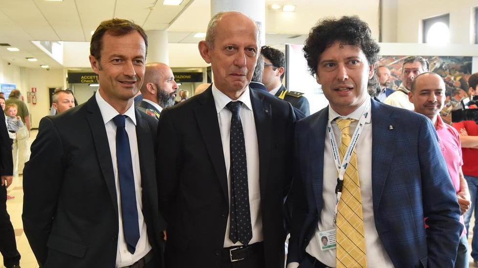 Una targa al lavoro di squadra «È un modello da seguire»