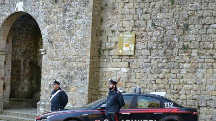 Coppia lucchese con la marijuana a Volterra