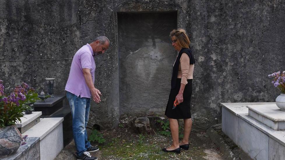 Bastano due gocce e il cimitero si allaga «Mettete una grata»
