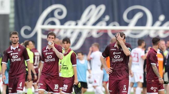 È un Livorno ormai a pancia piena e il Padova dilaga