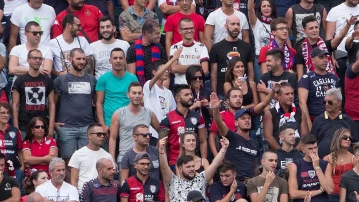 Settore ospiti al completo