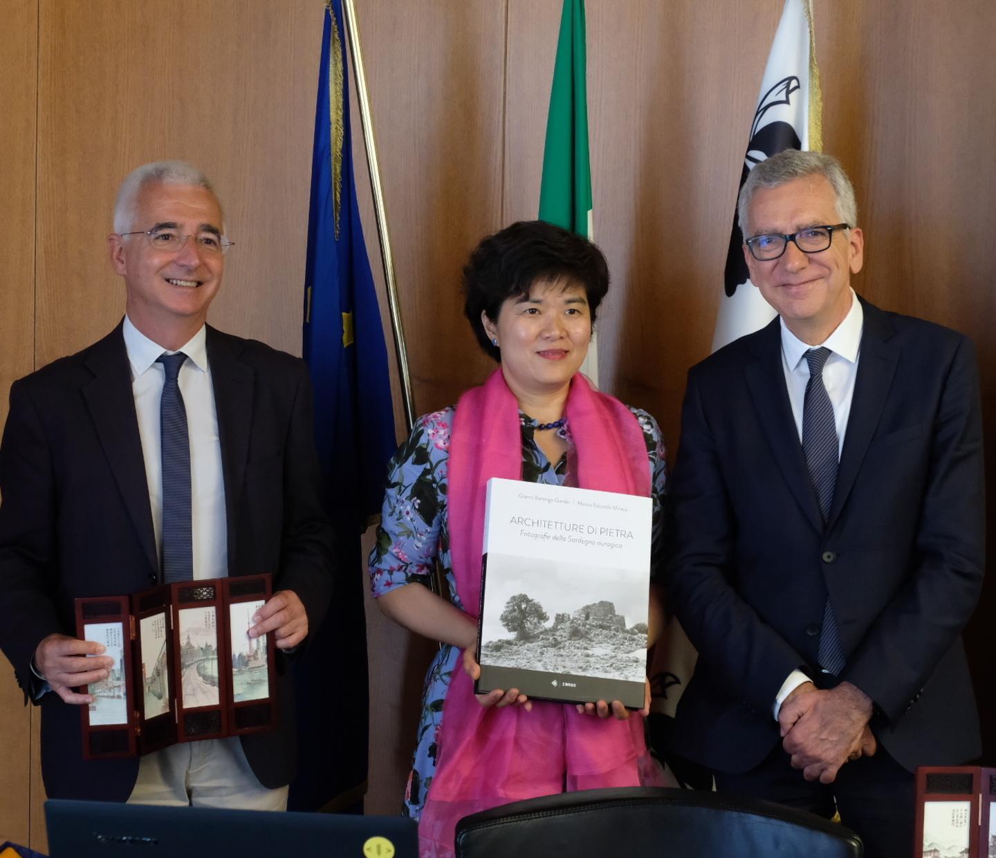 Per la holding cinese la Sardegna è una miniera 