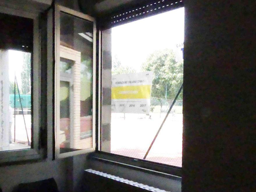 Al Cus razzia fotocopia, divelta una finestra Sparite anche le offerte a favore dell’Ado 
