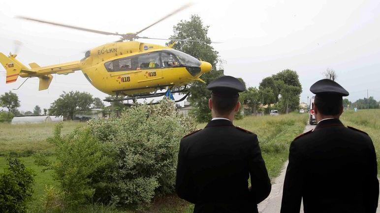 Anziano travolto dal suo trattore in sosta