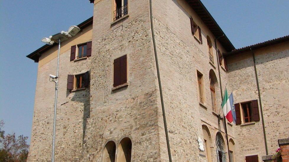 Tre uomini si contendono la poltrona di primo cittadino