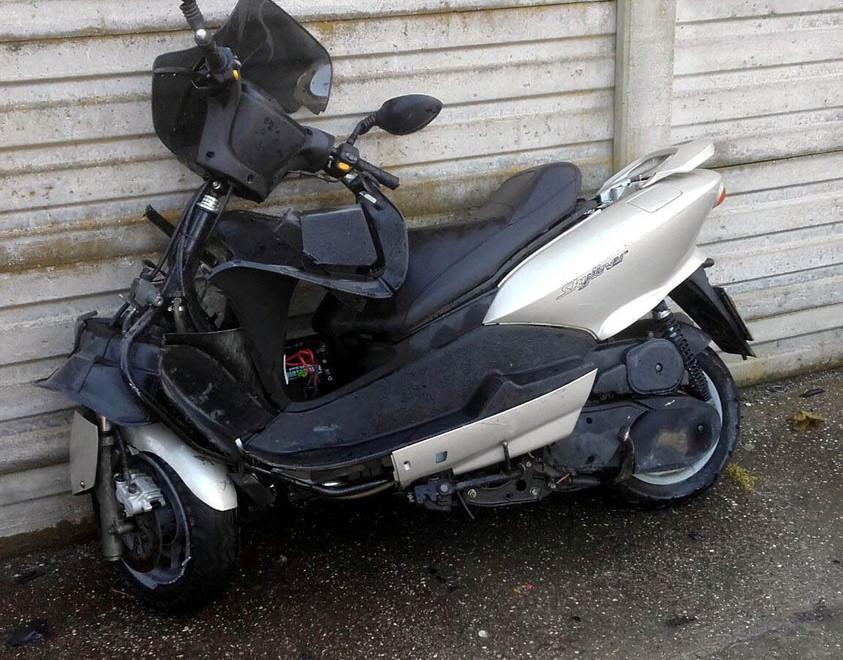 Lo scooter sbanda, muore a 37 anni 