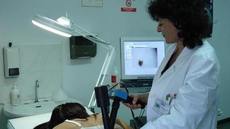 Una visita dermatologica (archivio)