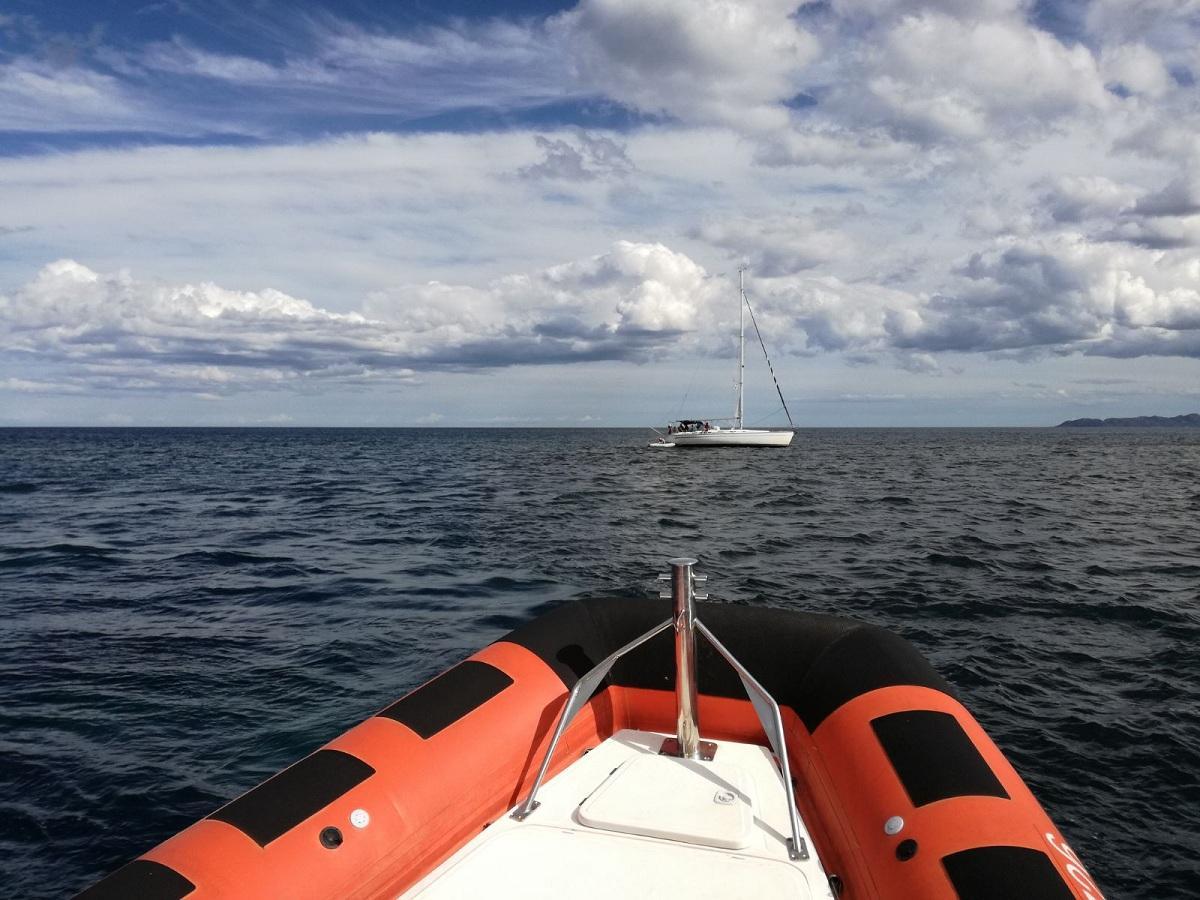 La Caletta, sette turisti svizzeri tratti in salvo in mare dalla Capitaneria 