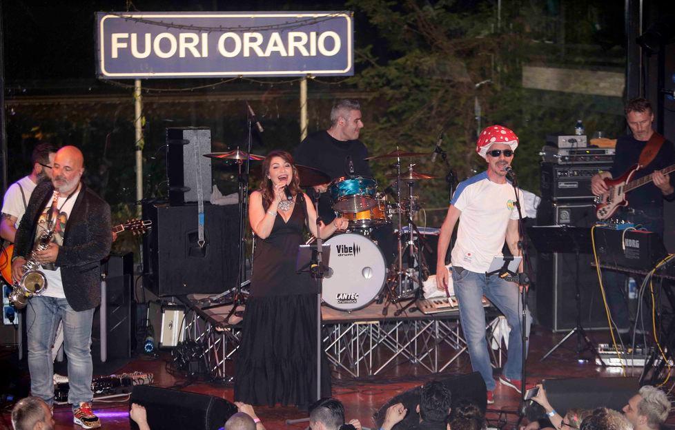 Tutti cantano con Cristina D’Avena 