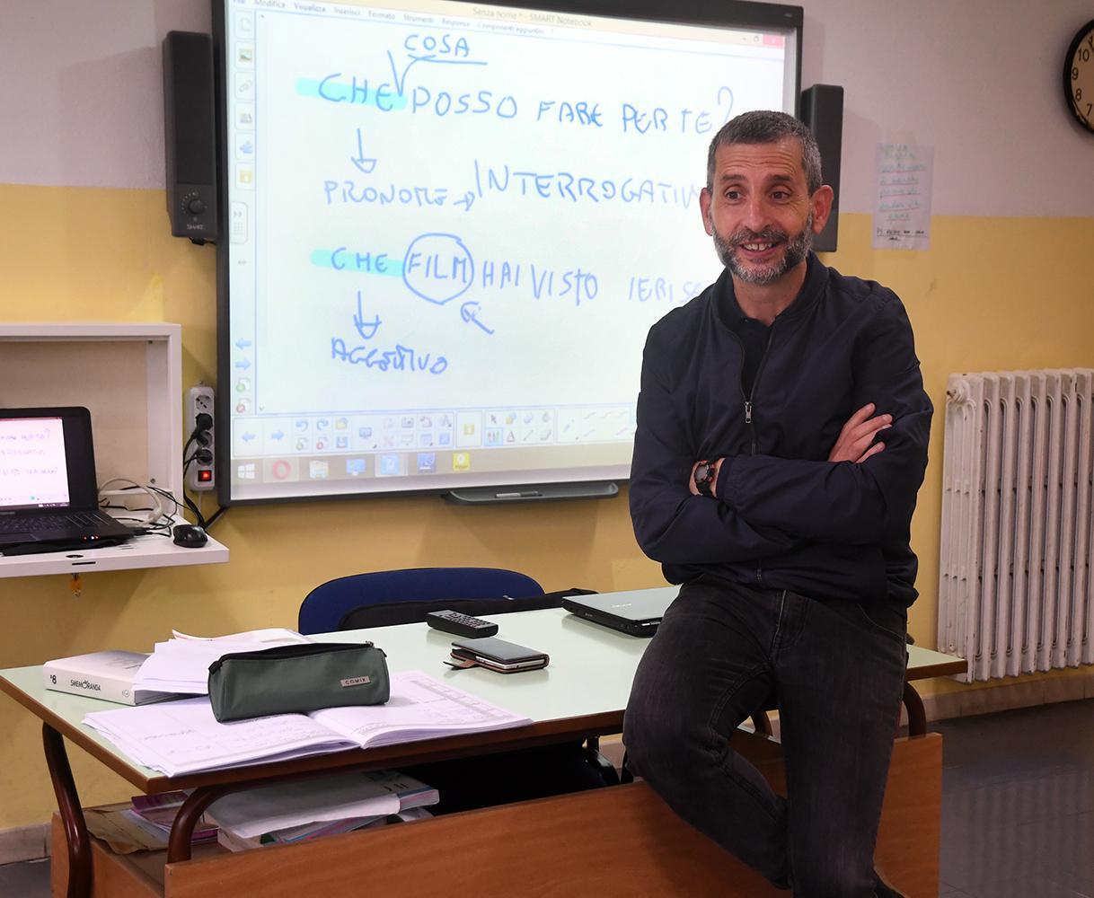 Il docente: «Ogni anno sempre meno alunni» 