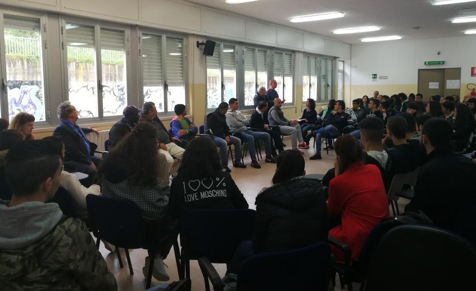 I detenuti di Mamone «Cari studenti non usate la droga» 