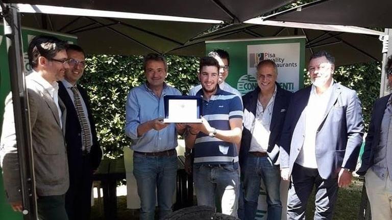Gioco del Ponte con sfida ai fornelli tra ristoratori pisani