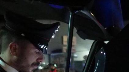 Si ribella ai militari: arrestato