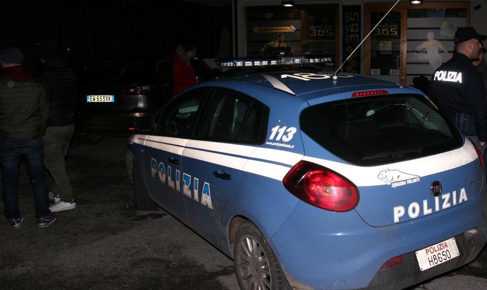 Anziano rapinato in casa da due malviventi mascherati