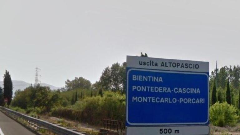 Via l’indicazione sbagliata dai cartelli sull’A11