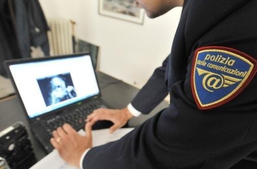 Minore adescata sul web per atti di autolesionismo 