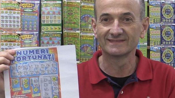 “Gratta” e vince 200mila euro e a brindare è una pensionata