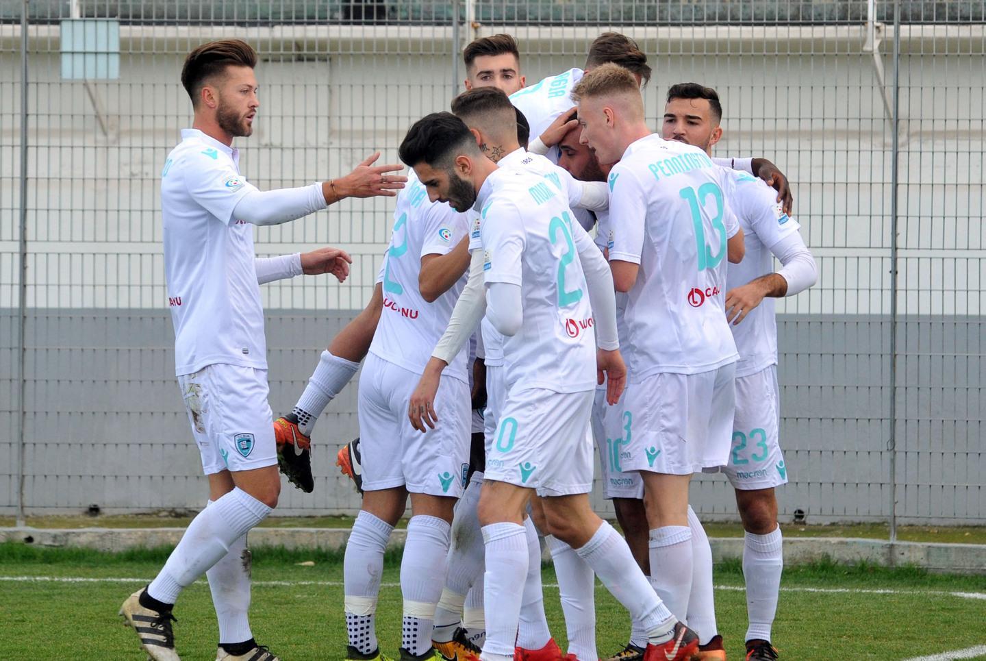 Olbia domani (ore 18) in campo contro la Macomerese